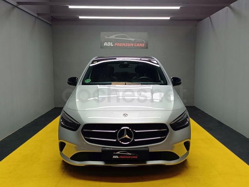 Usado Mercedes B200 150 CV (110 kW) 2019 Gris / plata Monovolumen