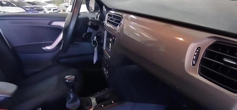 Usado Citroën C-Elysee I Shine 102 CV (75 kW) 2018 Blanco Berlina