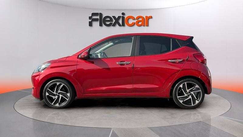 Usado Hyundai i10 67 CV (49 kW) 2022 Rojo Utilitario