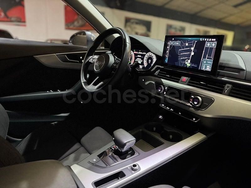Usado Audi A4 S-Line 204 CV (150 kW) 2022 Gris / plata Berlina