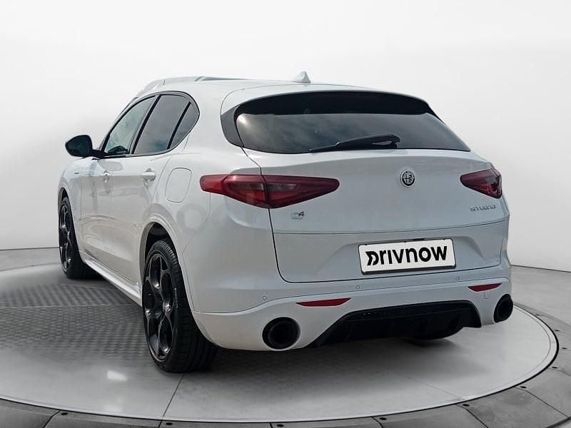 Usado Alfa Romeo Stelvio Veloce 280 CV (205 kW) 2022 Negro SUV