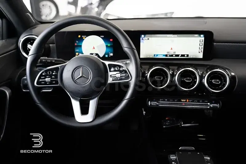 Usado Mercedes A180 116 CV (85 kW) 2021 Negro Berlina