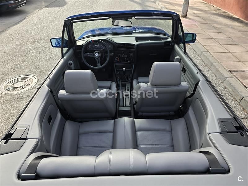 Usado BMW 325 Cabriolet Sport Line 170 CV (125 kW) 1992 Azul Descapotable