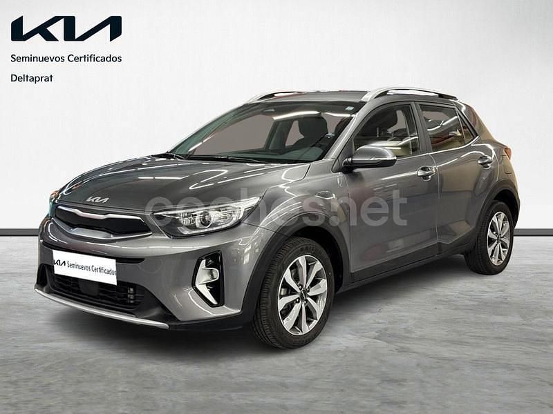 Gris / plata Usado 2024 Kia Stonic SUV | 19.567 € (Un poco caro) - Imagen 1/4
