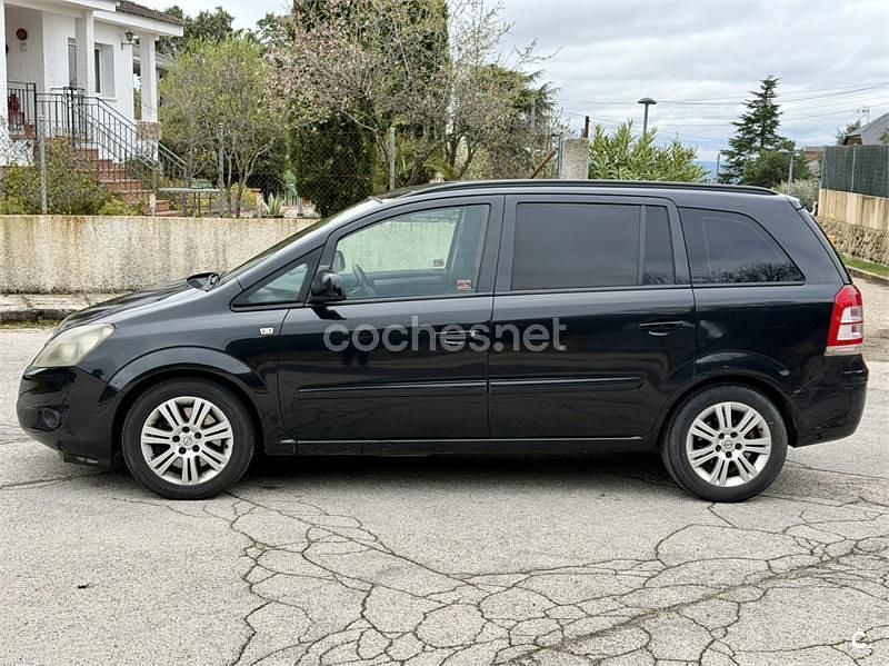 Usado Opel Zafira Cosmo 125 CV (91 kW) 2012 Negro Monovolumen