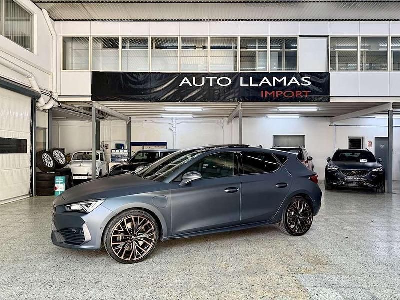 Gris / plata Usado 2021 Cupra Leon VZ Berlina | 30.490 € (Caro) - Imagen 1/4