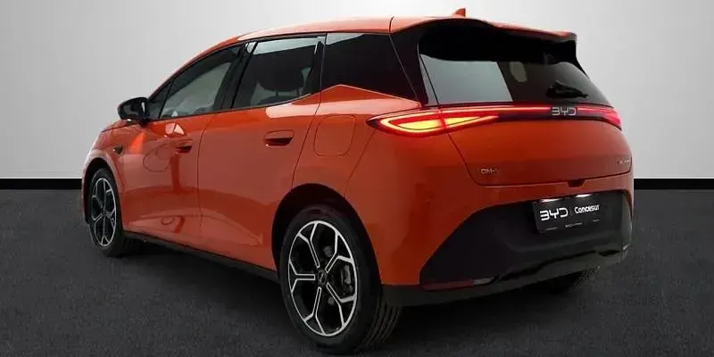 Nuevo BYD Dolphin Comfort 155 kW (212 CV) 2026 Naranja Utilitario