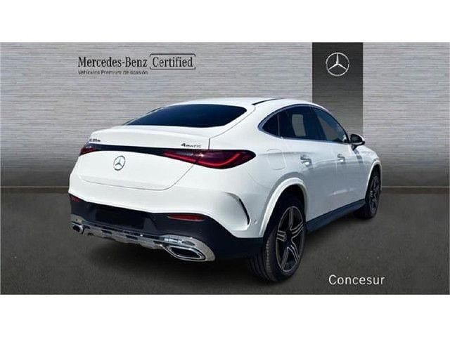 Usado Mercedes GLC300e AMG line 333 CV (244 kW) 2023 Blanco Coupe