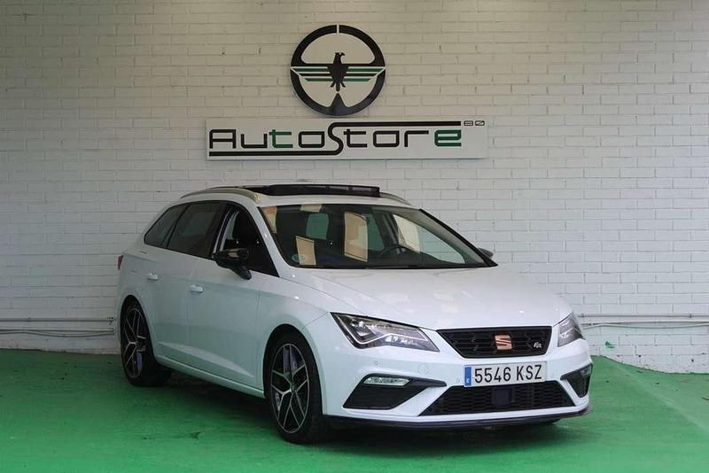 Usado Seat Leon ST FR 189 CV (139 kW) 2019 Blanco Familiar