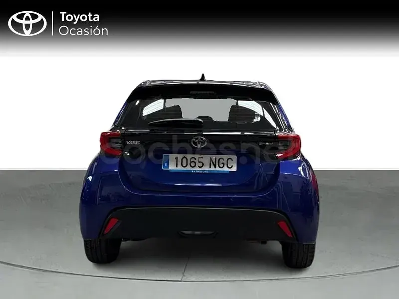 Usado Toyota Yaris Hybrid Active 116 CV (85 kW) 2025 Azul Berlina