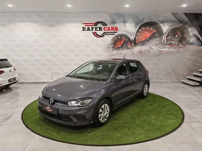 Usado VW Polo 95 CV (69 kW) 2022 Gris / plata Utilitario