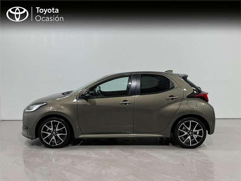 Usado Toyota Yaris Hybrid Style 116 CV (85 kW) 2021 Monovolumen