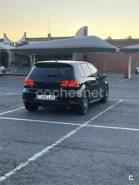 Usado VW Golf VI GTI 210 CV (154 kW) 2011 Negro Berlina