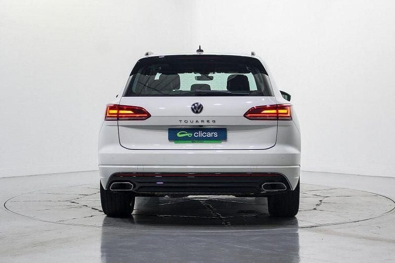 Usado VW Touareg R-line 231 CV (169 kW) 2021 Blanco SUV
