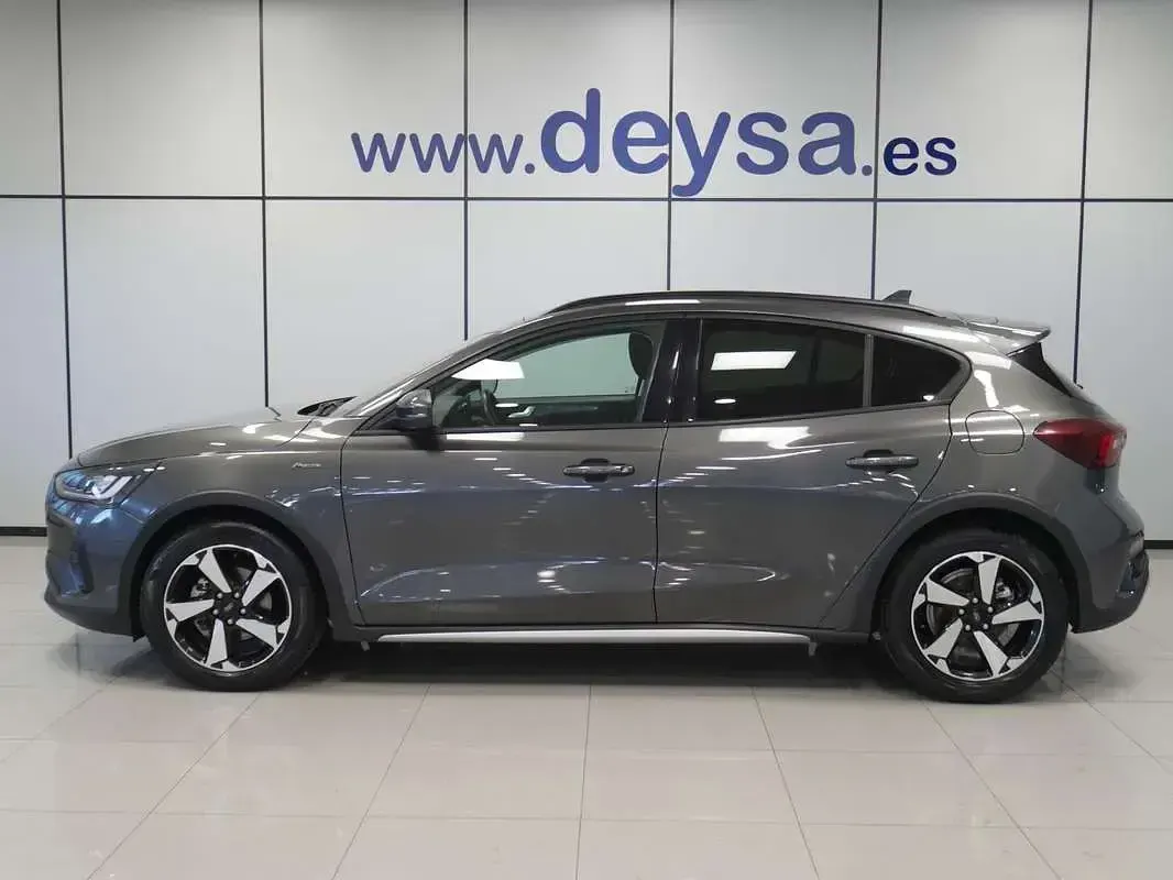Usado Ford Focus Active X 155 CV (114 kW) 2024 Gris Utilitario