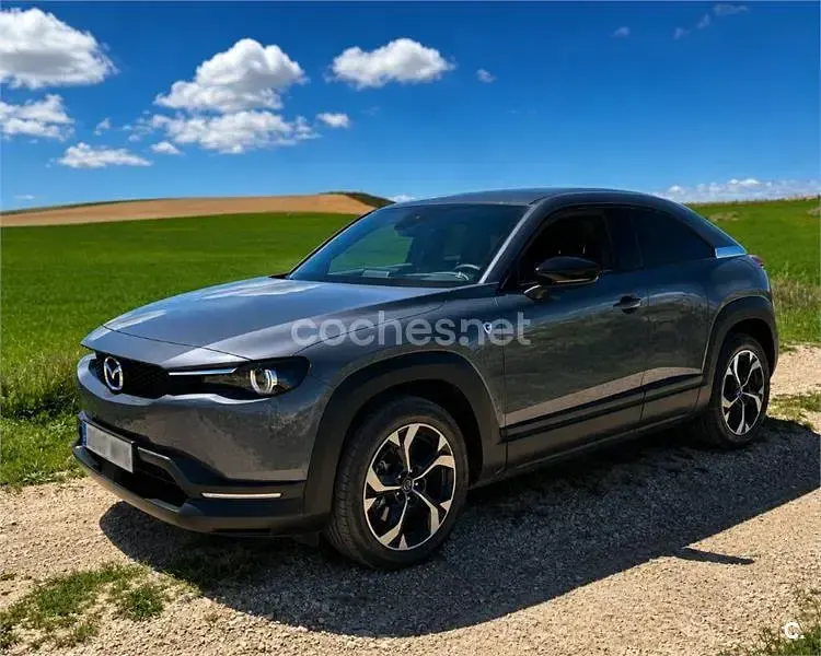 Käytetty Mazda MX30 Ad'Vantage 170 HP (125 kW) 2024 Sininen Katumaasturi
