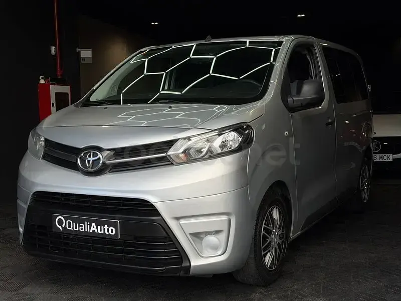 Usado Toyota Proace Verso Advance 120 CV (88 kW) 2020 Gris / plata Familiar
