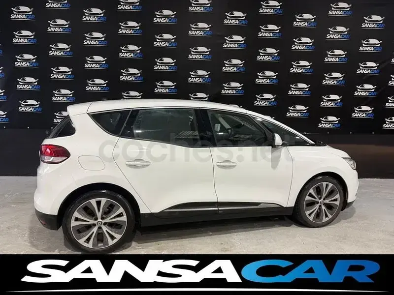 Usado Renault Scénic Intens 110 CV (80 kW) 2017 Blanco Monovolumen