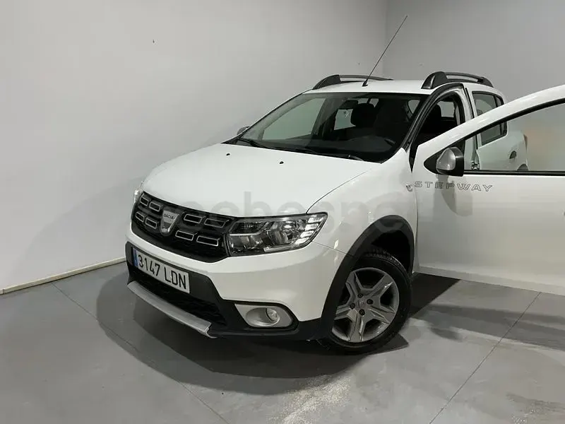Usado Dacia Sandero Essentiel 90 CV (66 kW) 2019 Blanco Berlina