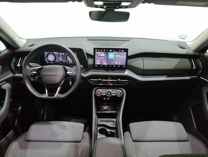 Usado Skoda Kodiaq Selection 150 CV (110 kW) 2025 Azul SUV