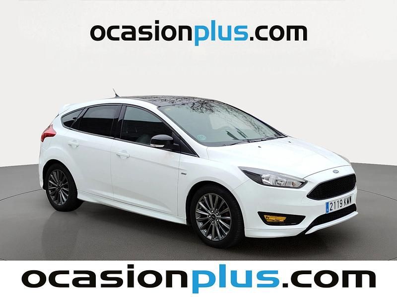 Usado Ford Focus ST-Line 125 CV (91 kW) 2018 Blanco Utilitario