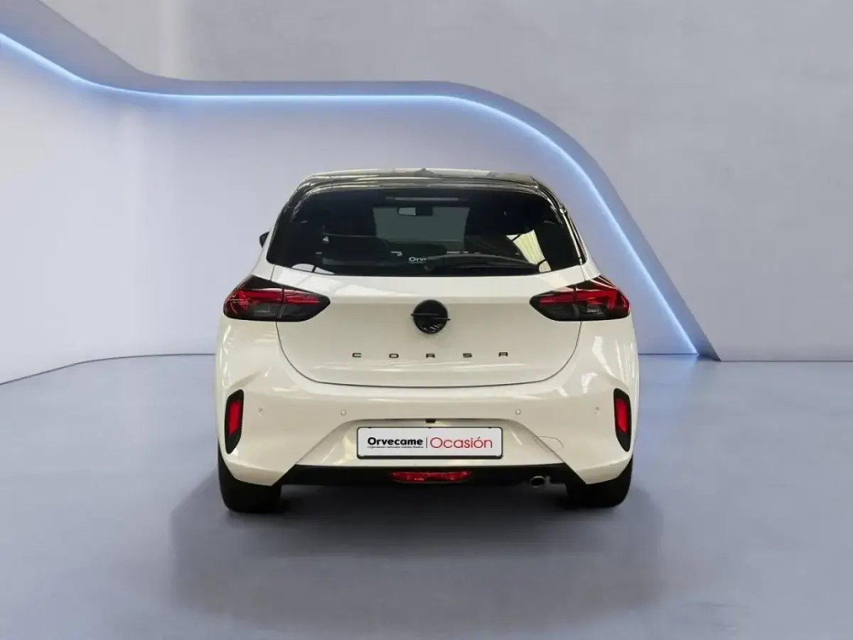 Usado Opel Corsa 100 CV (73 kW) 2024 Blanco Utilitario