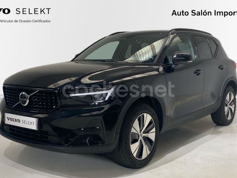 Negro Nuevo 2025 Volvo XC40 Core SUV | 38.900 € (Precio justo) - Imagen 1/4