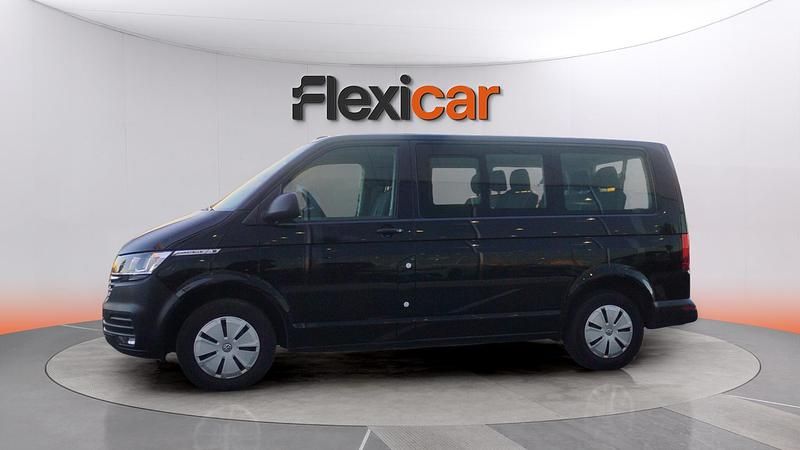 Usado VW Caravelle Pro 150 CV (110 kW) 2023 Negro Monovolumen