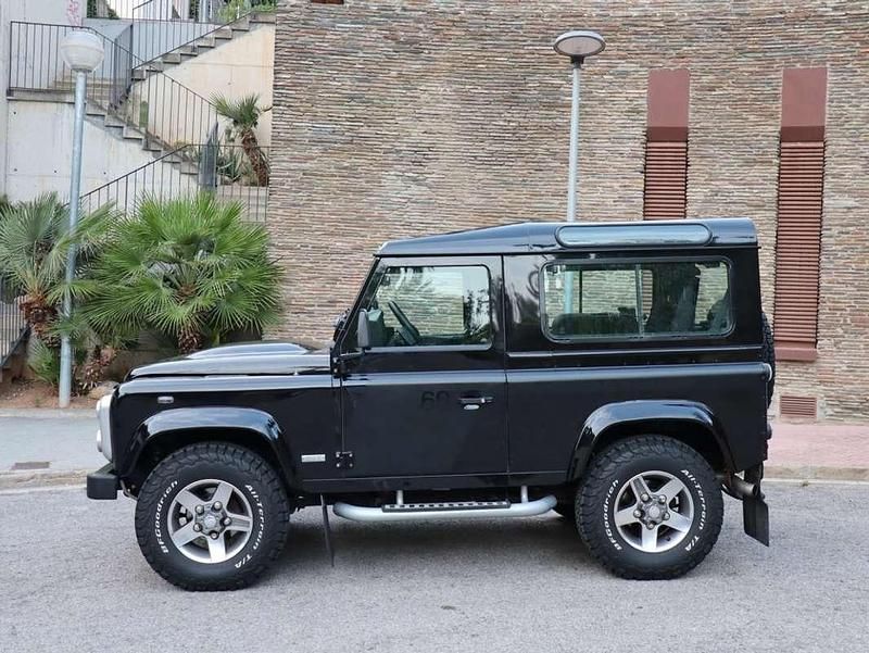 Usado Land Rover Defender 122 CV (89 kW) 2008 Negro SUV