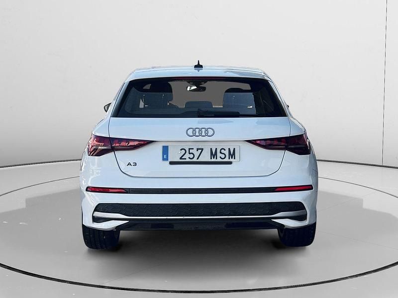 Usado Audi A3 e-tron Advanced 116 CV (85 kW) 2024 Blanco Utilitario