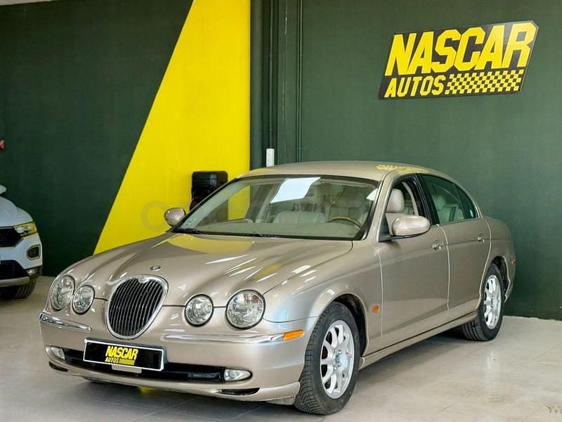 Usado Jaguar S-Type Executive 200 HP (147 kW) 2002 Bege Sedan