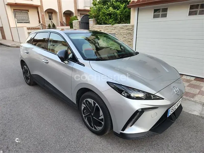 Usado MG MG4 EV Luxury 150 kW (204 CV) 2024 Eléctrico Utilitario