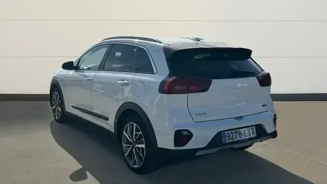 Usado Kia Niro 141 CV (103 kW) 2022 Blanco SUV