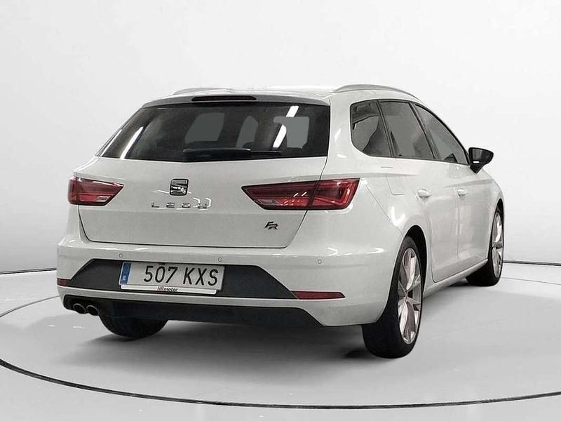 Usado Seat Leon FR 150 CV (110 kW) 2019 Blanco Utilitario