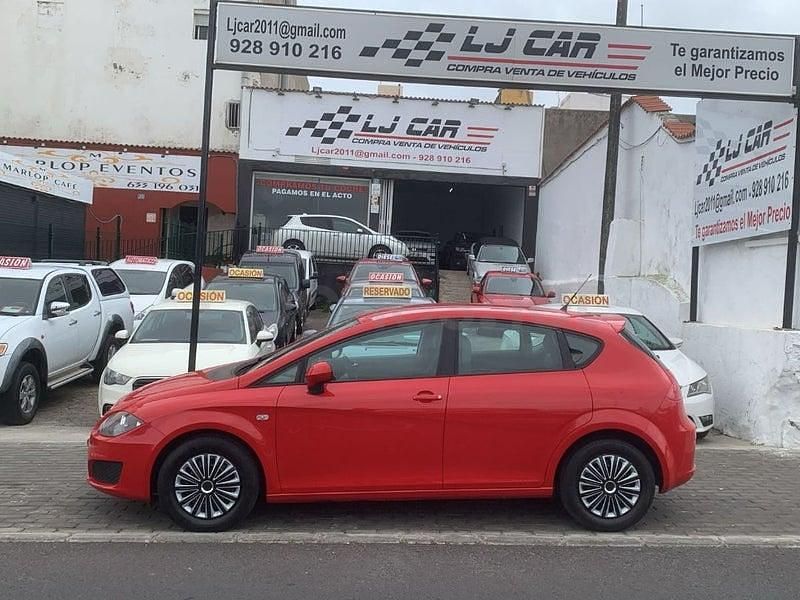 Usado Seat Leon Style 102 CV (75 kW) 2009 Rojo Utilitario