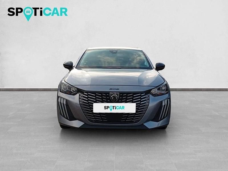 Usado Peugeot 208 Allure 100 CV (73 kW) 2025 Gris Utilitario