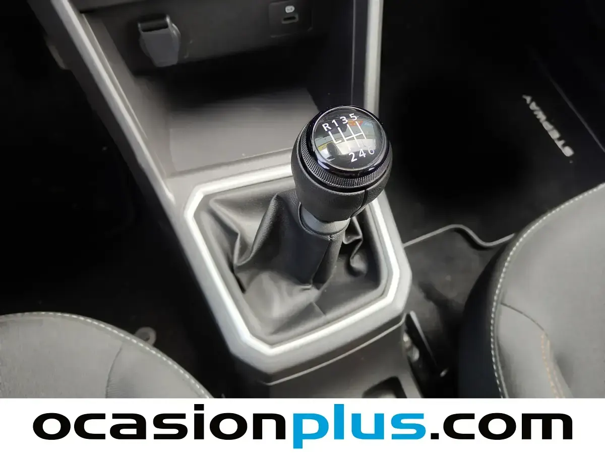 Usado Dacia Sandero Expression 101 CV (74 kW) 2024 Naranja Berlina