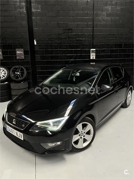 Usado Seat Leon Style 150 CV (110 kW) 2015 Negro Berlina