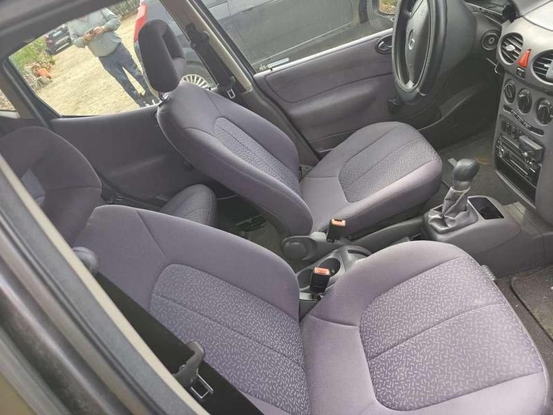 Usado Mercedes A170 Classic 90 CV (66 kW) 2000 Gris Utilitario