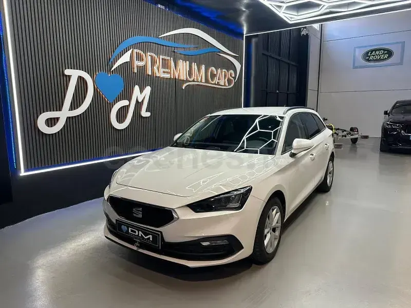 Usado Seat Leon Reference 115 CV (84 kW) 2021 Blanco Familiar