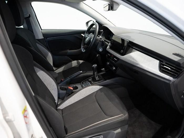 Usado Skoda Scala Selection 115 CV (84 kW) 2024 Blanco Utilitario