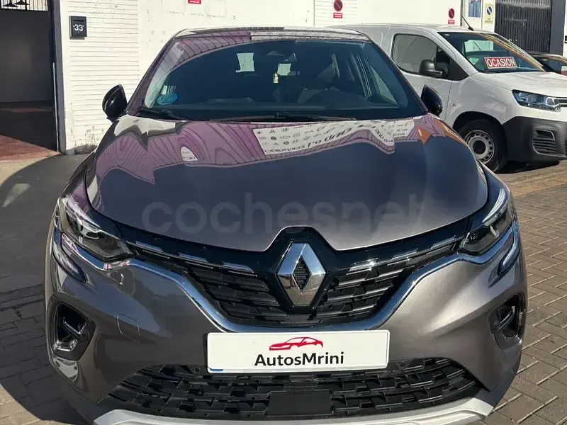Usado Renault Captur Zen 145 CV (106 kW) 2021 Gris / plata SUV