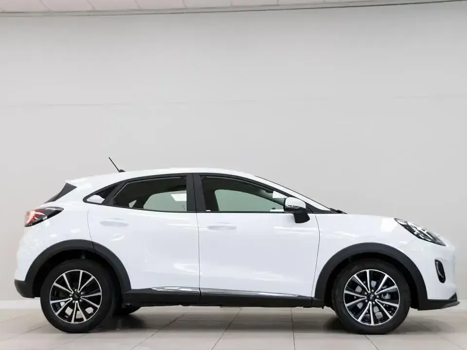 Usado Ford Puma Titanium 125 CV (91 kW) 2022 Blanco SUV