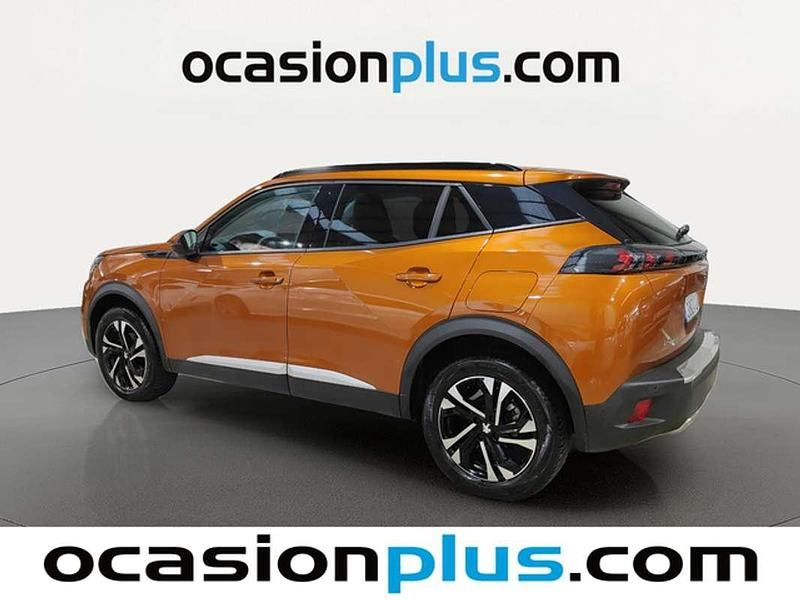 Usado Peugeot 2008 Allure 131 CV (96 kW) 2021 Naranja SUV