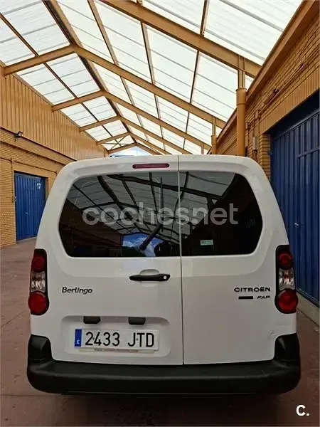 Usado Citroën Berlingo XTR 100 CV (73 kW) 2016 Blanco Monovolumen