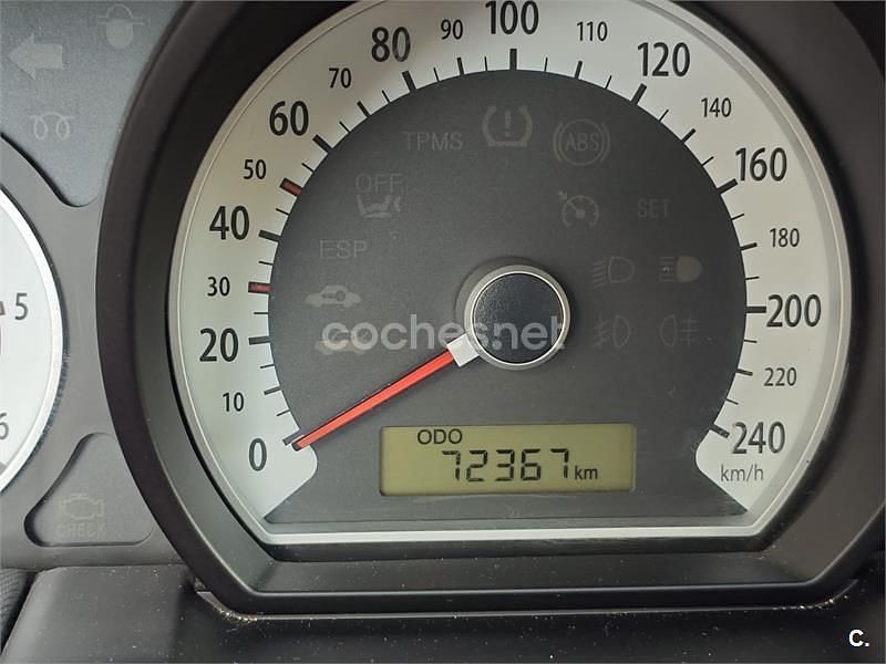 Usado Kia Ceed Active 115 CV (84 kW) 2008 Granate Utilitario