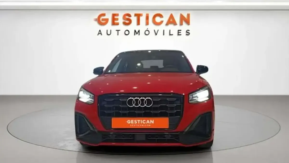 Usado Audi Q2 S-Line 150 CV (110 kW) 2021 Rojo SUV