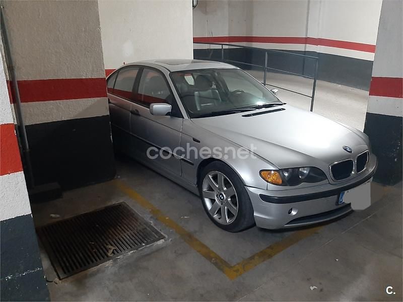 Usado BMW 320 Sport Line 150 CV (110 kW) 2004 Gris / plata Berlina