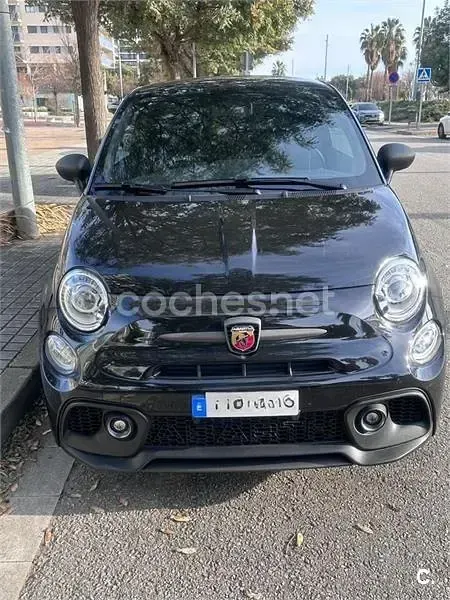 Usado Abarth 695 180 CV (132 kW) 2024 Negro Utilitario
