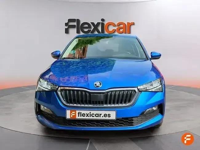 Usado Skoda Scala Ambition 95 CV (69 kW) 2021 Azul Utilitario